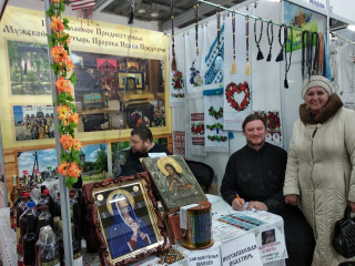 Слушатели «Школы Православия» посетили выставку-ярмарку «От покаяния к воскресению России!"