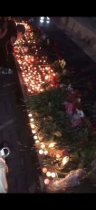«Участники клуба «Бархатный сезон» зажгли свечи у монумента».