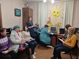 «Тренинг с  социальными работниками в Партизанском филиале».